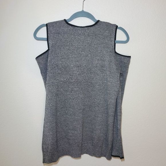 Calvin Klein cold shoulder top small - Picture 7 of 9